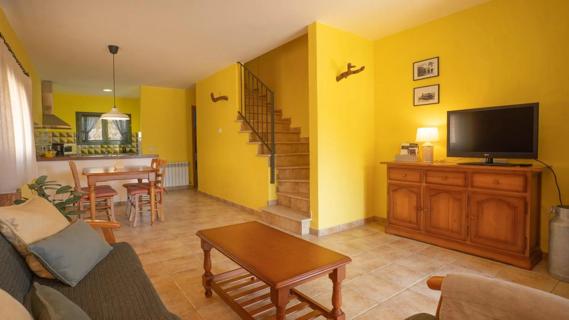 Can Pujol - Casitas De Turismo Rural En El Baix Emporda Serra de Daró Séjour à la campagne